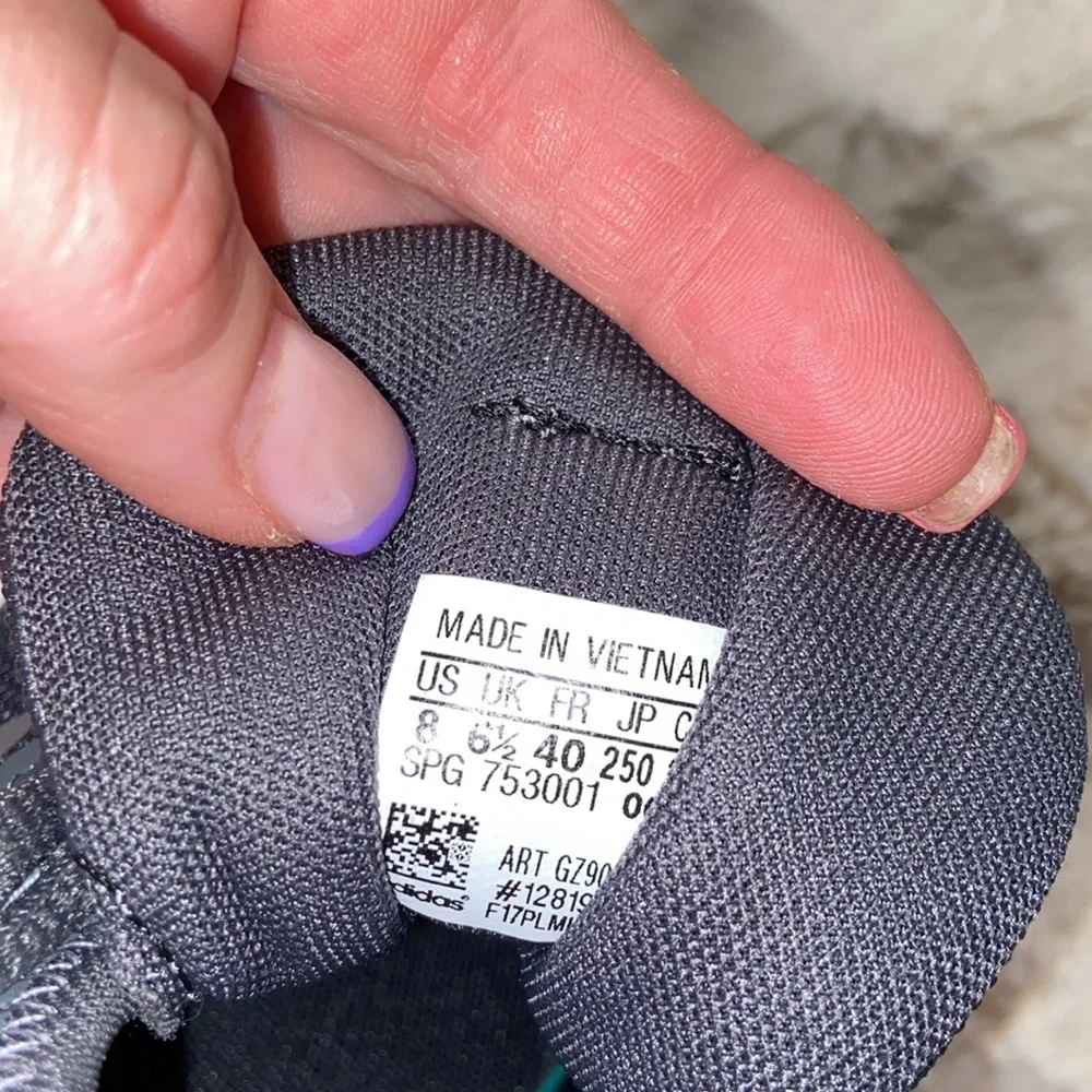 Like new Adidas Nario Move Women’s Shoes